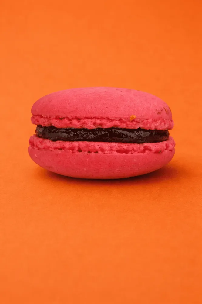 Macaron Cerise amande