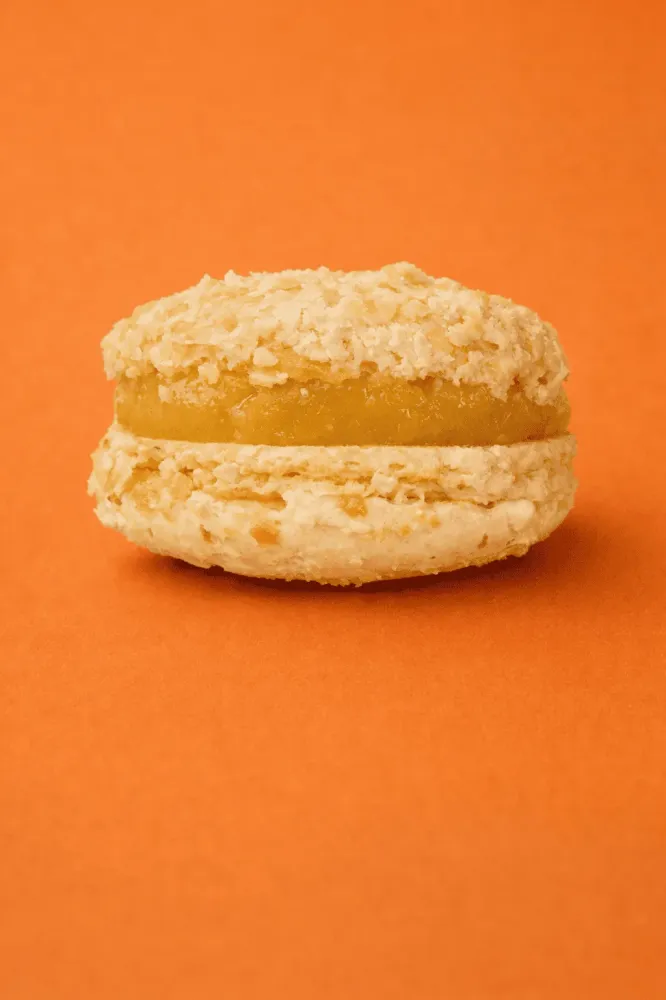Macaron Piña Colada